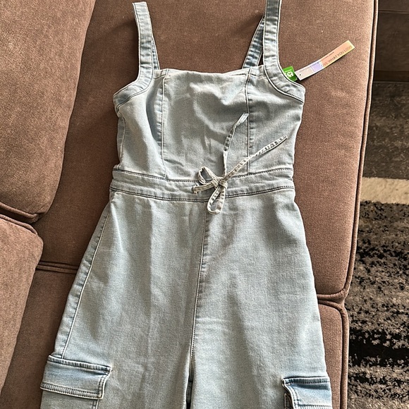 Sold - Picture 2 of 5